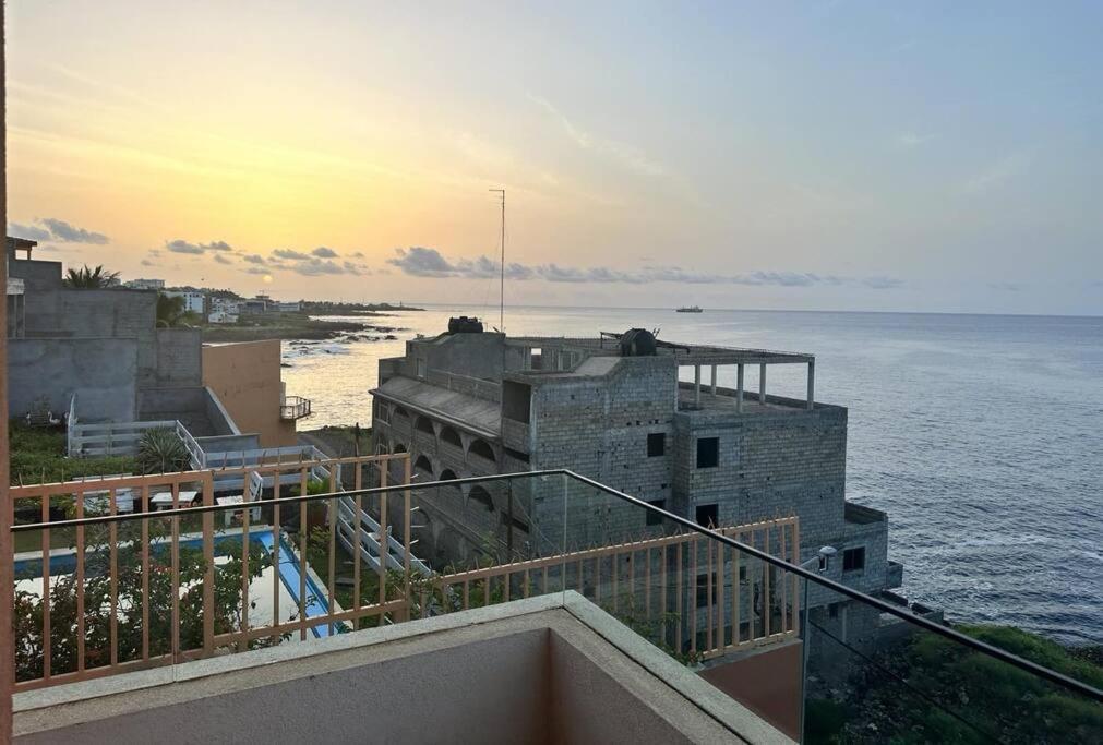 Ocean Mirror Apartment 普拉亚 外观 照片